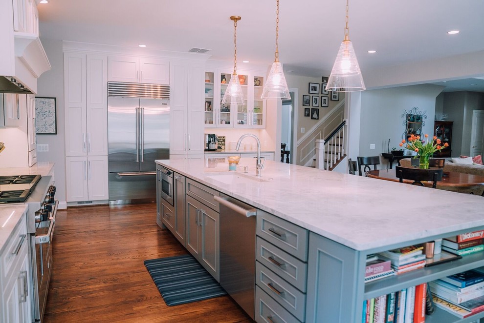 Transitional kitchen photo in DC Metro