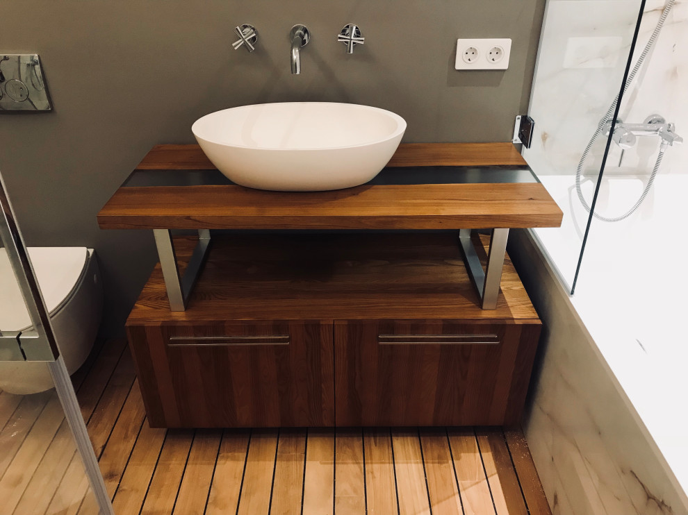 Консоли из слэбов и полимеров в ванную комнату