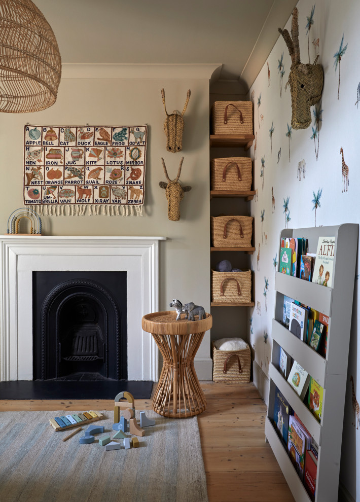 Example of a transitional home design design in Kent