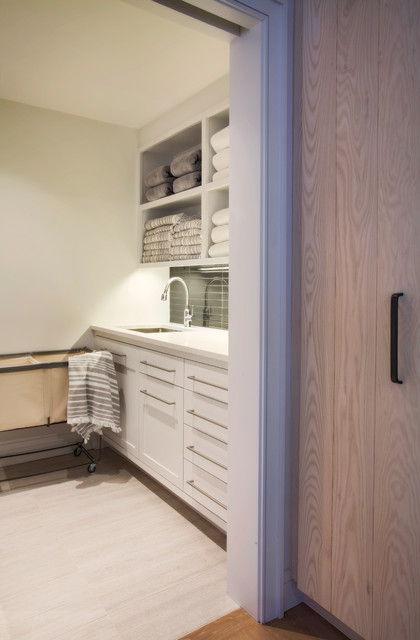 Lower Level Laundry modern-hwr