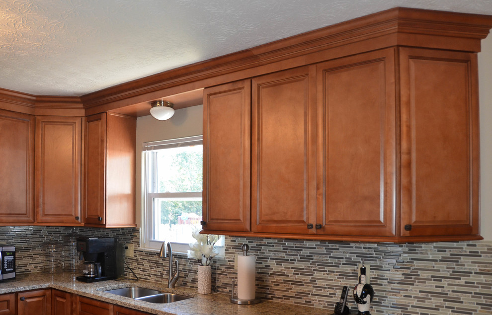 Home design - rustic home design idea in Columbus