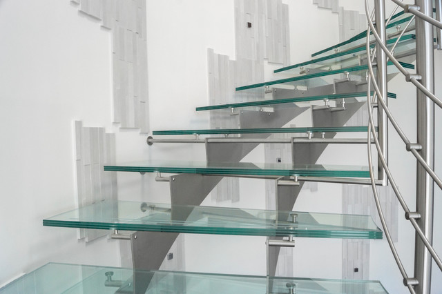 escalier helicoidal verre