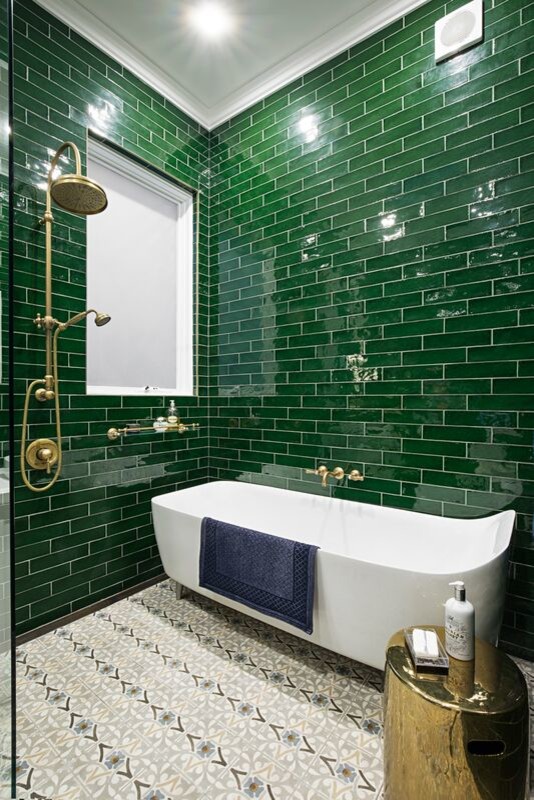 This is an example of an eclectic bathroom in Sydney.
