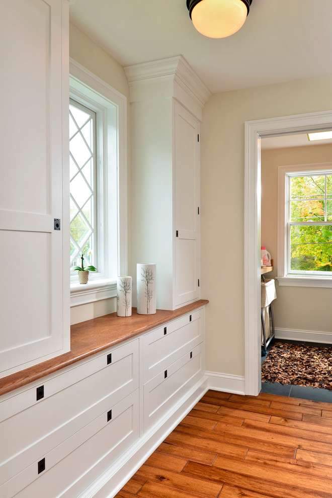 Hallway - traditional hallway idea in New York