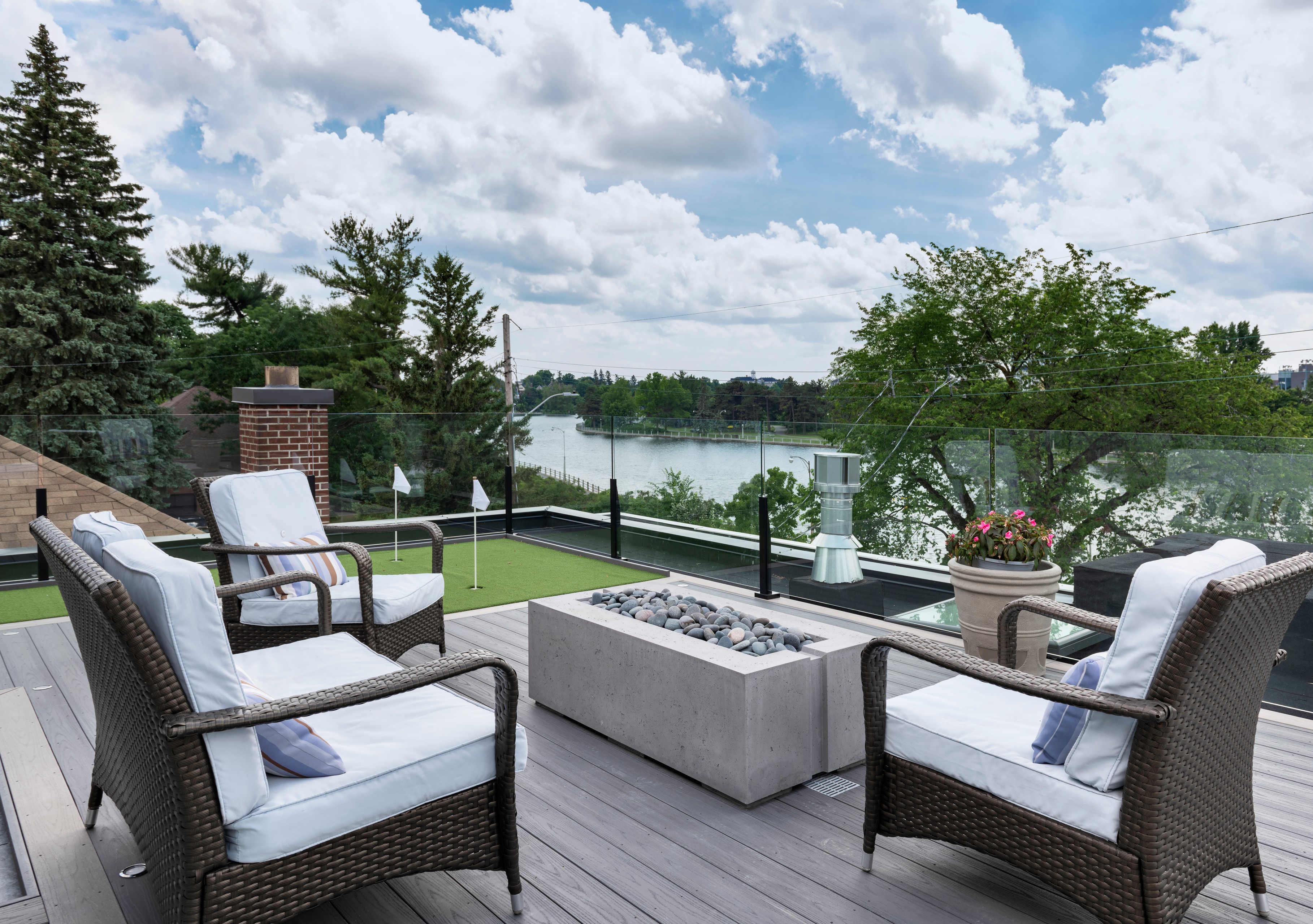 Canal View House