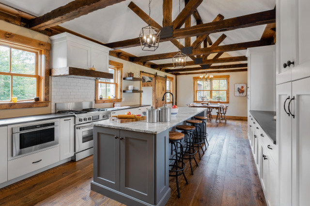 Bespoke Barn Conversion country-kitchen