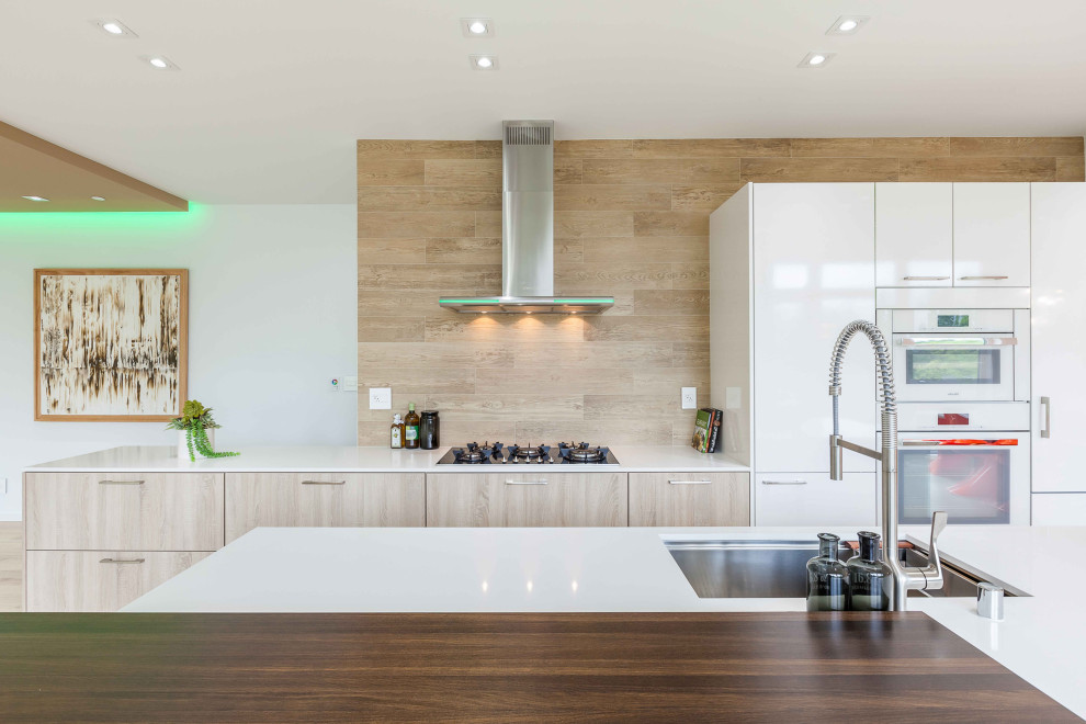 Inspiration for a contemporary kitchen in Seattle.