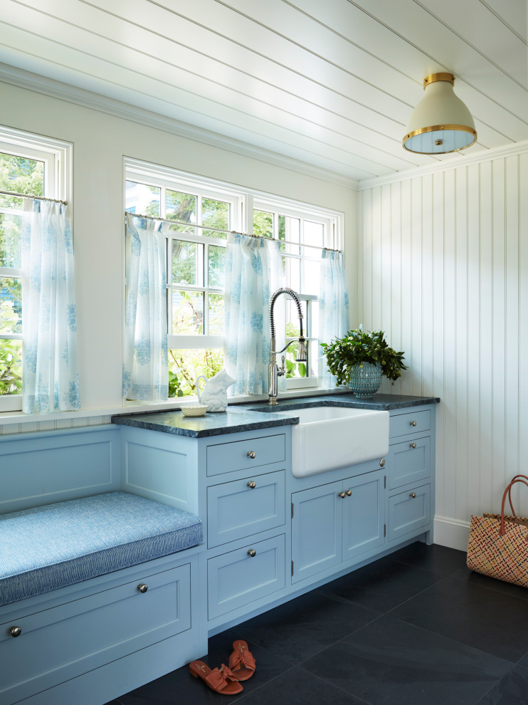 Laundry room - traditional laundry room idea in Boston