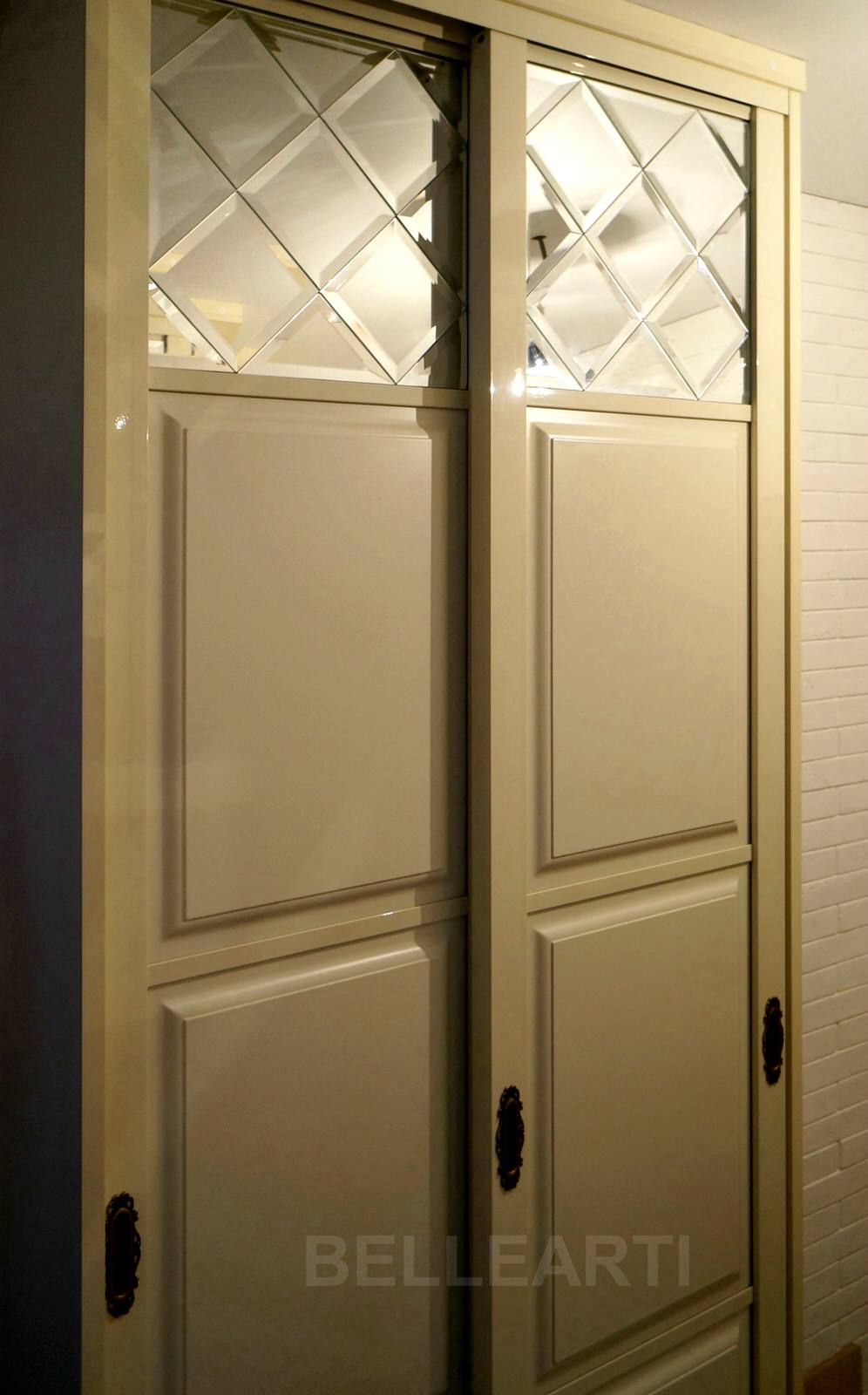 Шкаф купе с зеркальным панно г. Уфа, ул. Домашникова