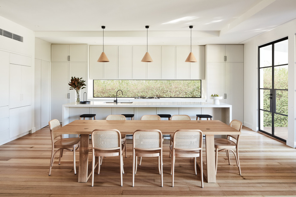 Kew House Contemporary Kitchen Melbourne by Katherine Charlton