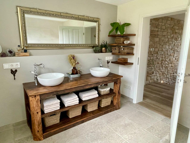 Modernes Landhaus country-bathroom