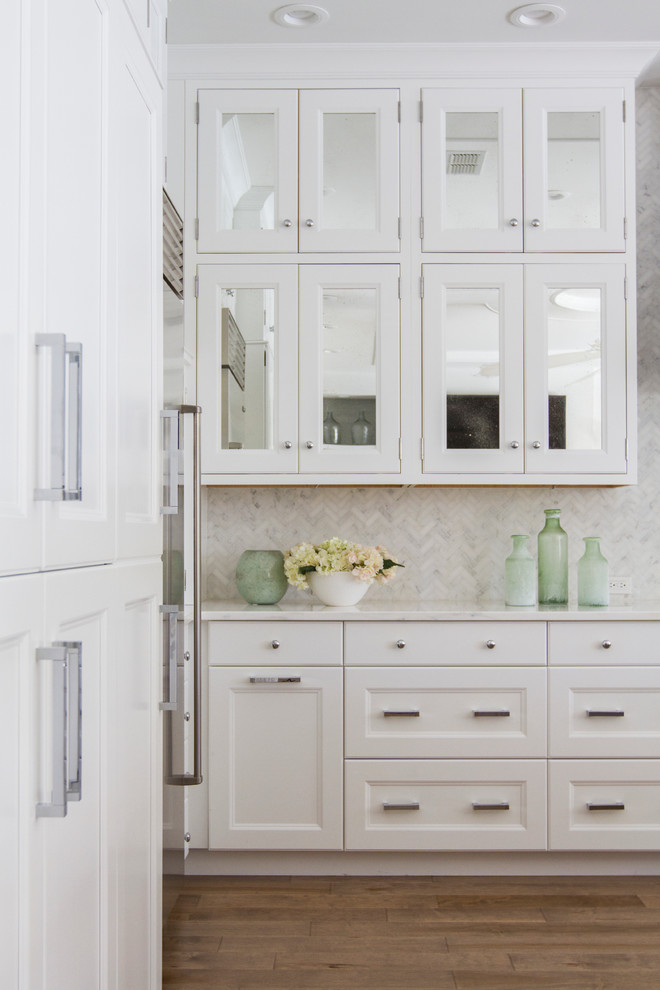 Transitional kitchen photo in Jacksonville