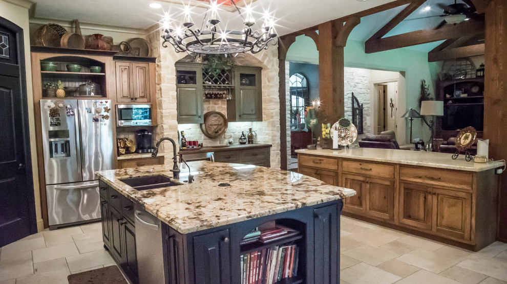 Mountain style kitchen photo in Houston