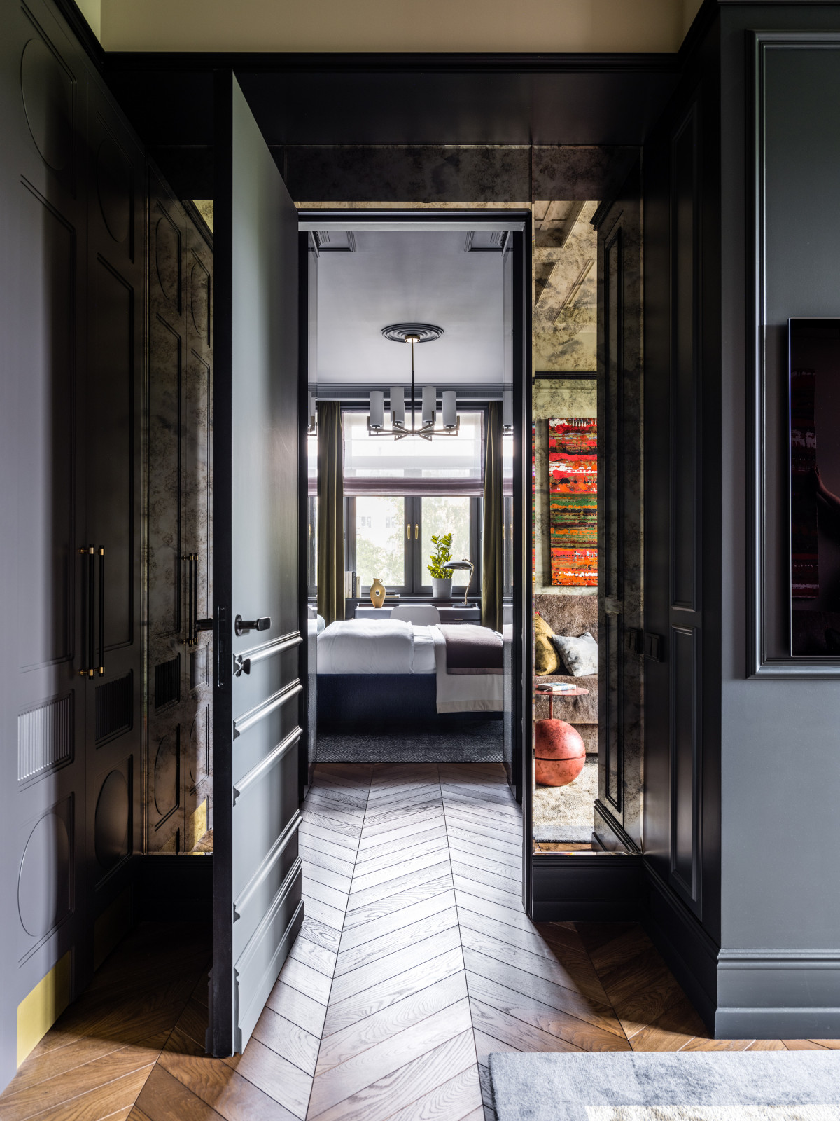 Сталинка на Университетском проспекте, 75 кВ.м.