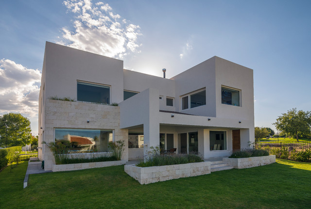 CASA ESAN trendy-hus-og-facade