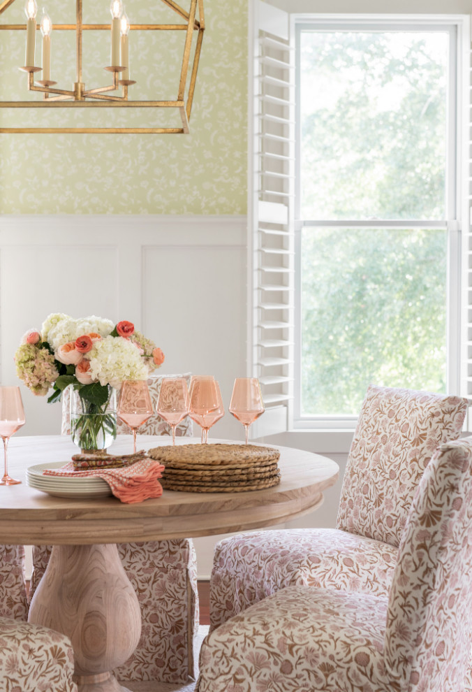 Inspiration for a timeless dining room remodel in Austin