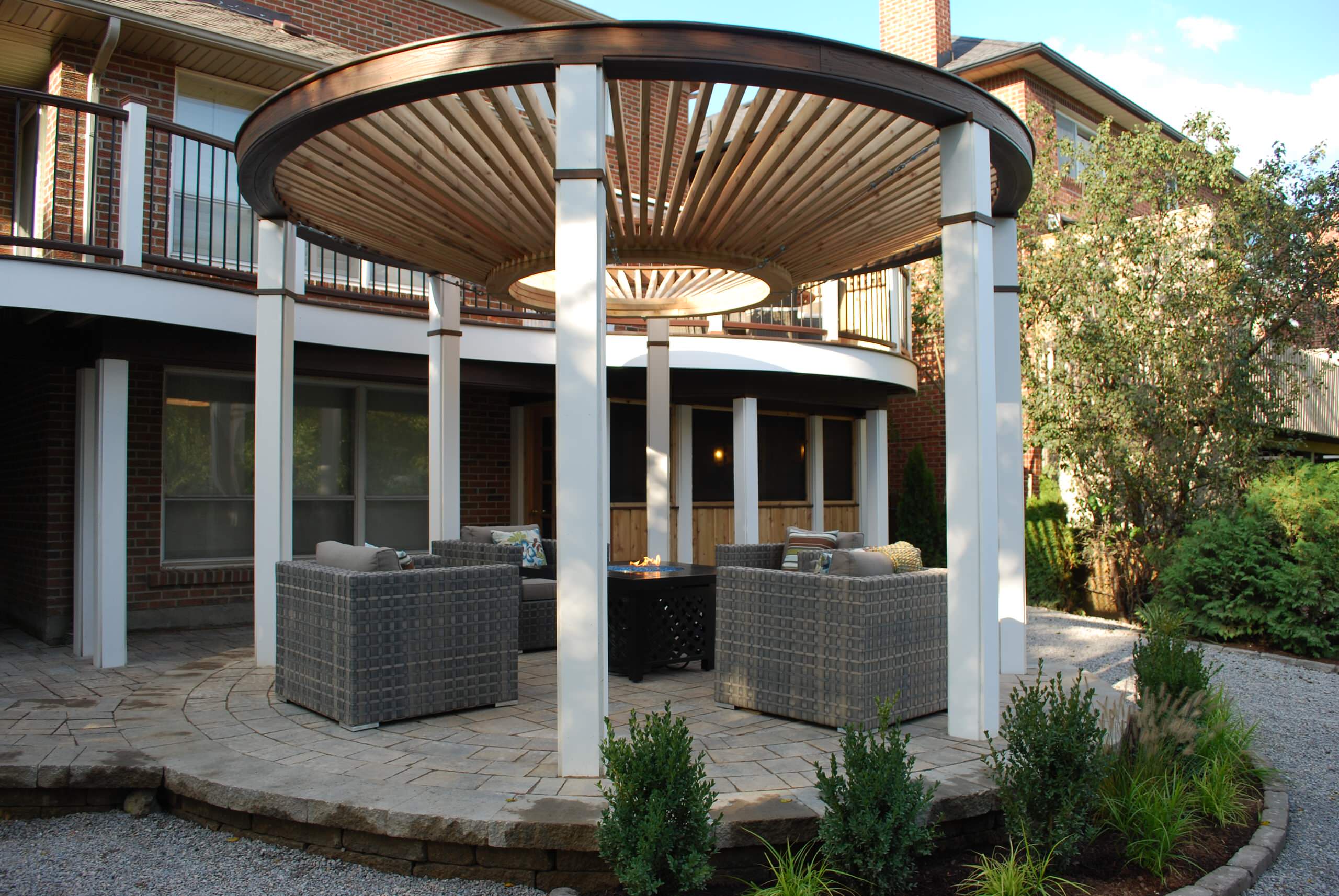Circular Pergola - Photos \u0026 Ideas | Houzz, image size:2560x1714