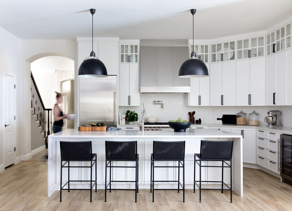 Example of a transitional kitchen design in Austin