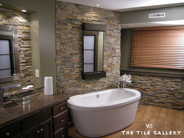 Bathroom - bathroom idea in Chicago