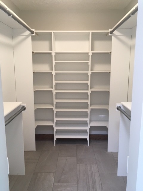 Inspiration for a transitional basement remodel in Omaha