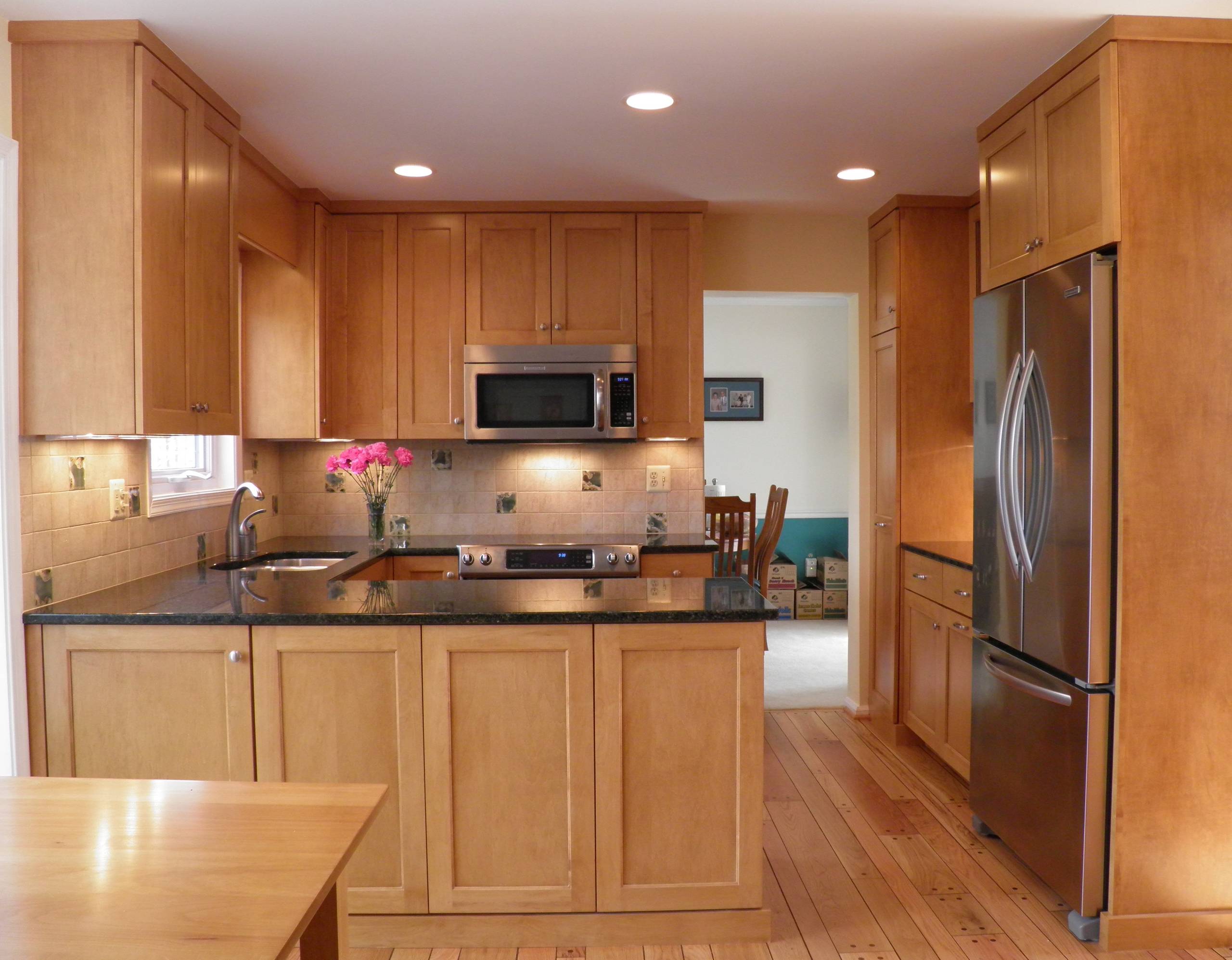 Granite Countertops Maple Cabinets Houzz