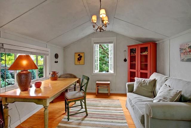 Henderson Road Farmhouse Farmhouse Home Office Seattle By Ty Evans Windermere Real Estate Bi Inc