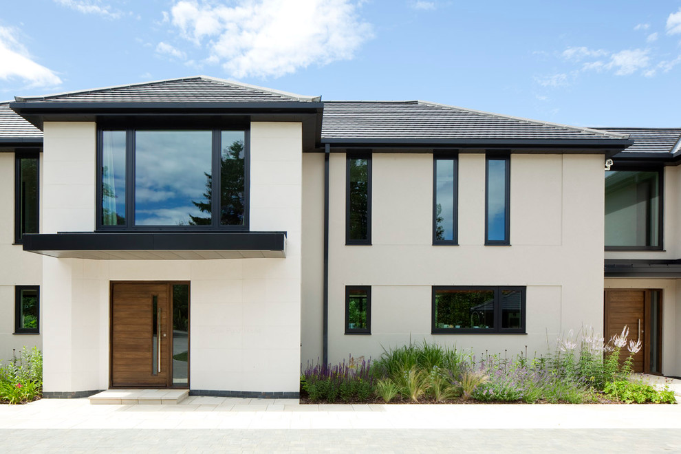 This is an example of a contemporary two-storey exterior in London.