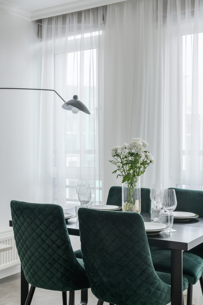 Neoclassicism in the interior of the apartment