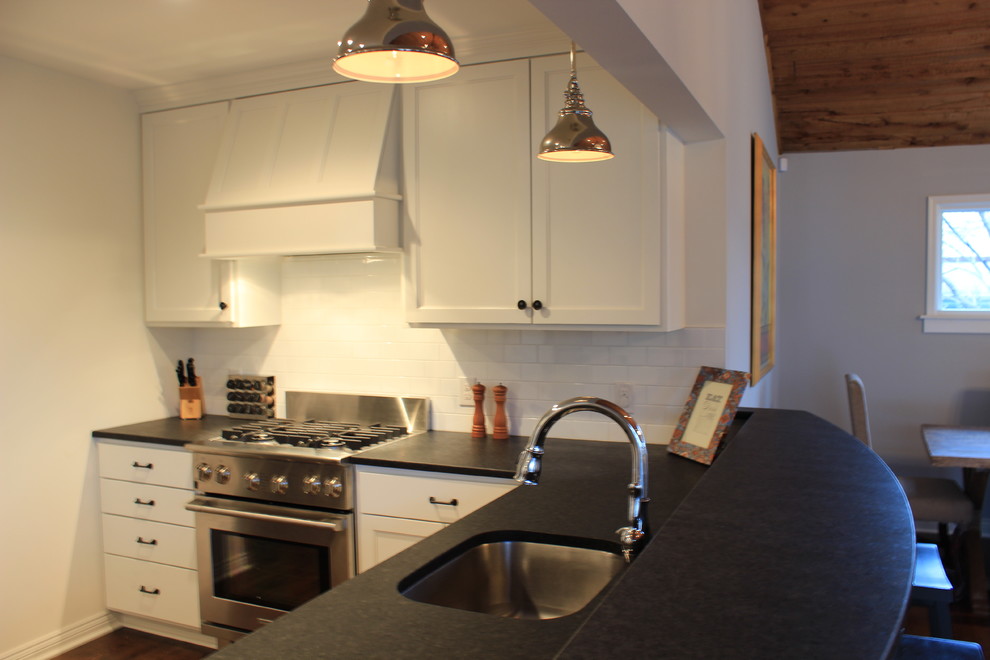Kitchen - rustic kitchen idea in Minneapolis