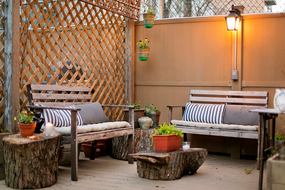 This is an example of a midcentury deck in New York.