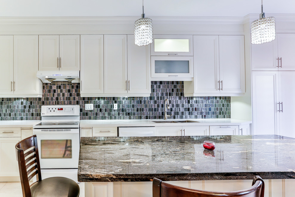 Inspiration for a transitional kitchen remodel in Toronto