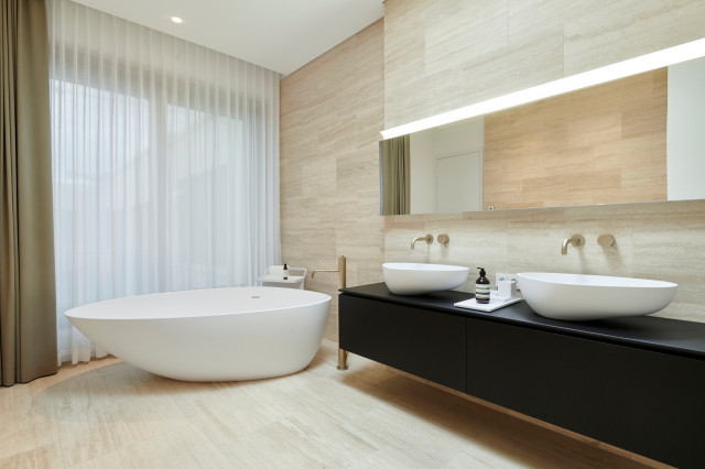 Franz&ouml;sische Stra&szlig;e contemporary-bathroom