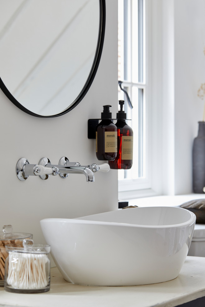 Cosy High-End Bathroom Remodel with Shiplap Feature