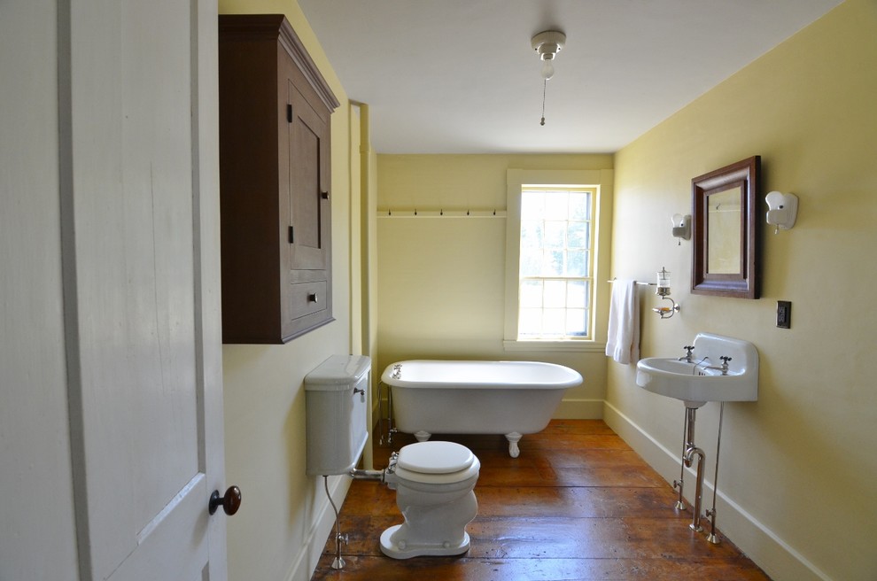 Photo of a traditional bathroom in Portland Maine.