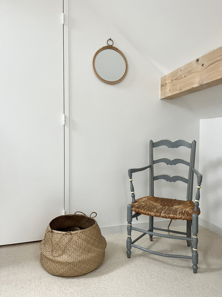 CHAMBRE D'AMIS et placards sous les combles