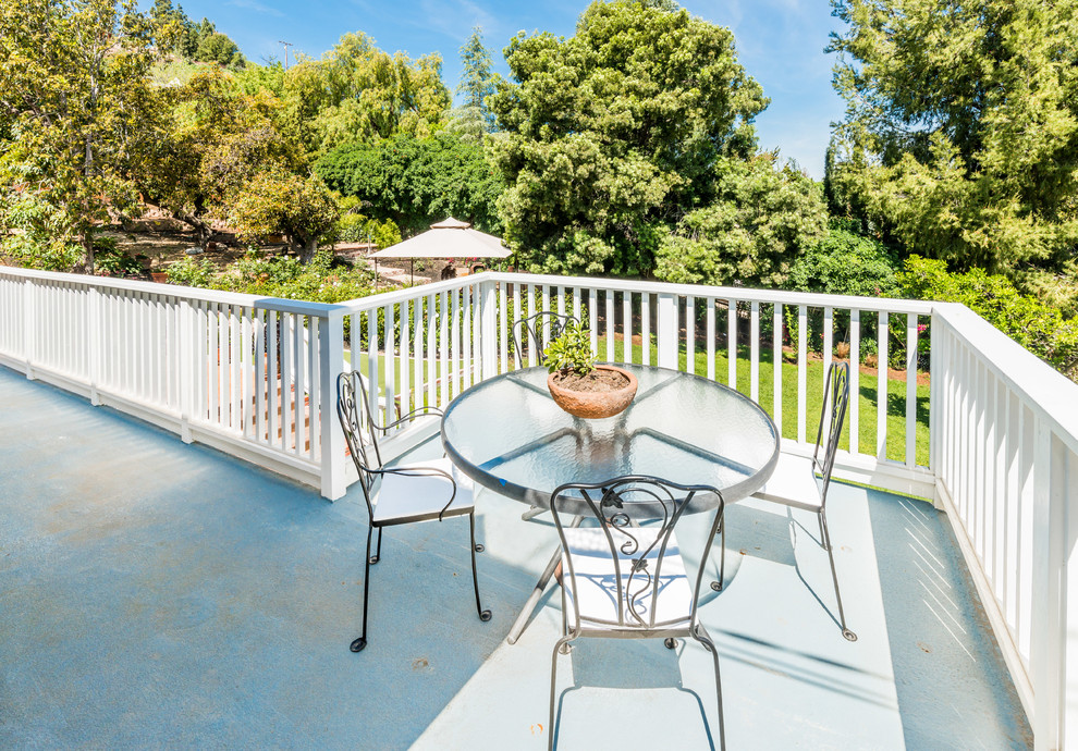 Inspiration for a farmhouse deck remodel in Orange County