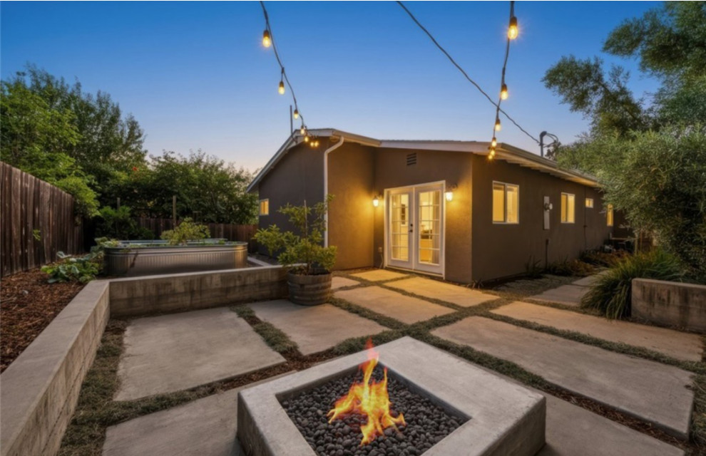 Subdued Modern SLO