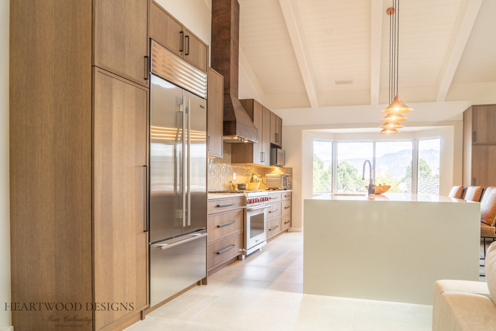 Transitional kitchen photo in Phoenix