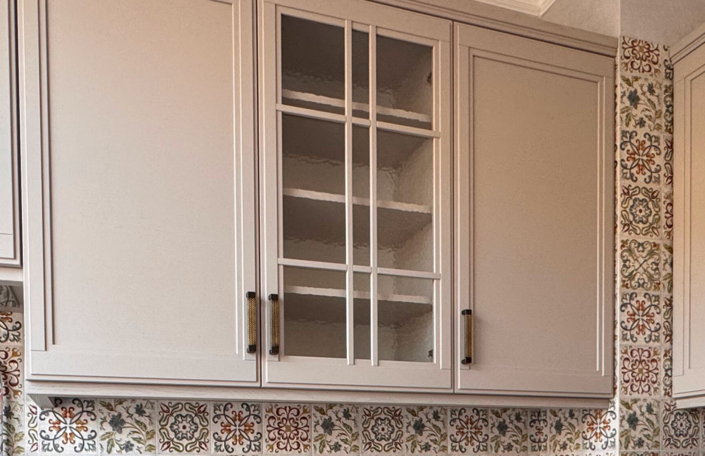 Кухня Фреда из массива дерева в цвете Экрю