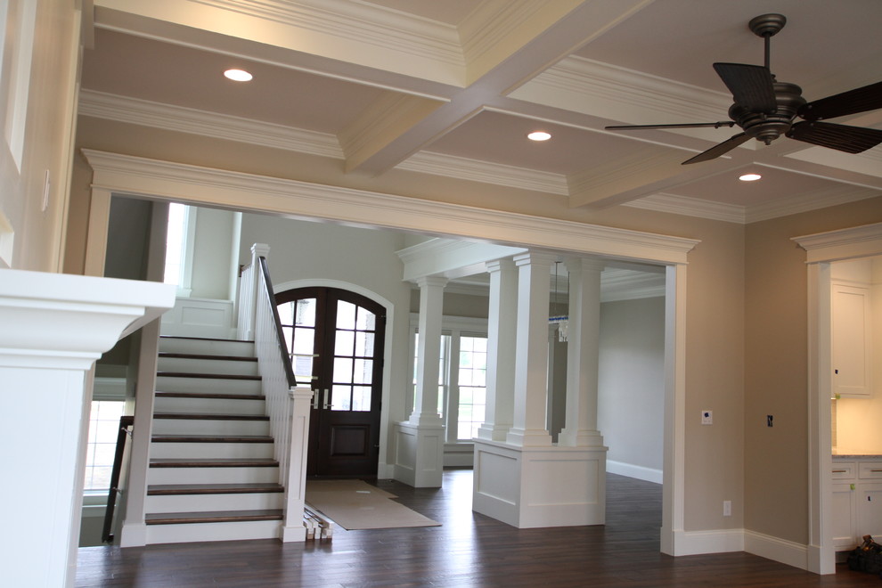 Inspiration for a timeless entryway remodel in Chicago