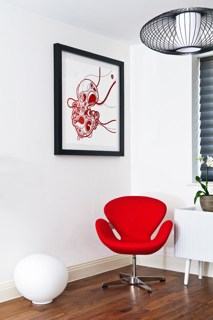 This is an example of a contemporary home office in London.