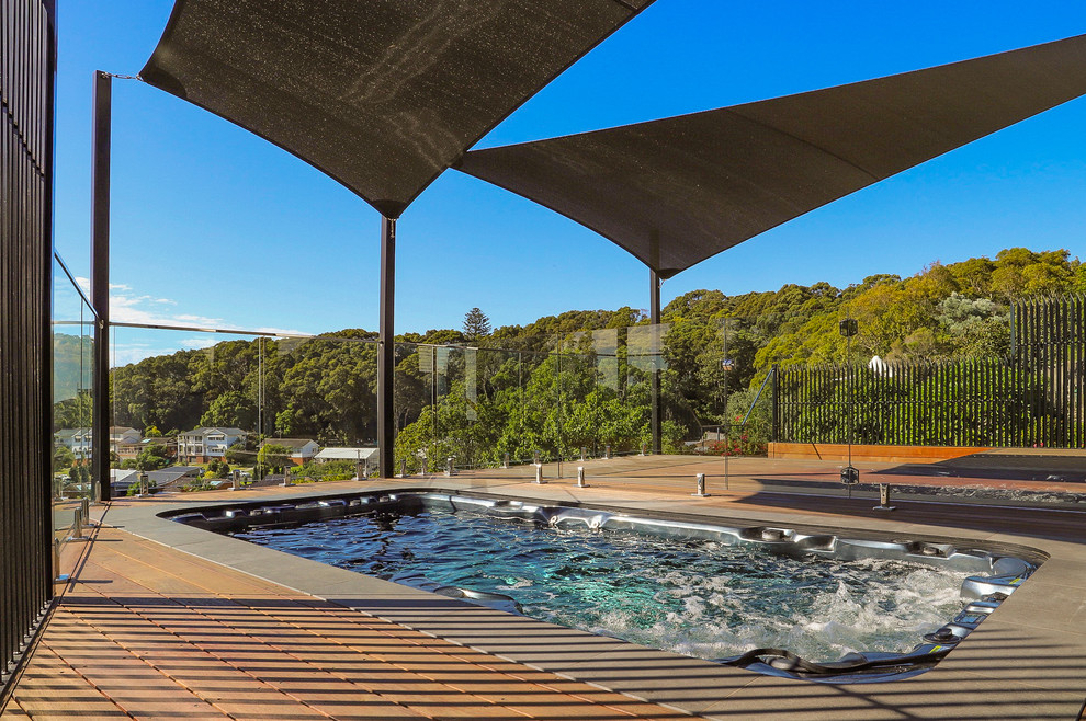 Inspiration for a contemporary pool in Newcastle - Maitland.