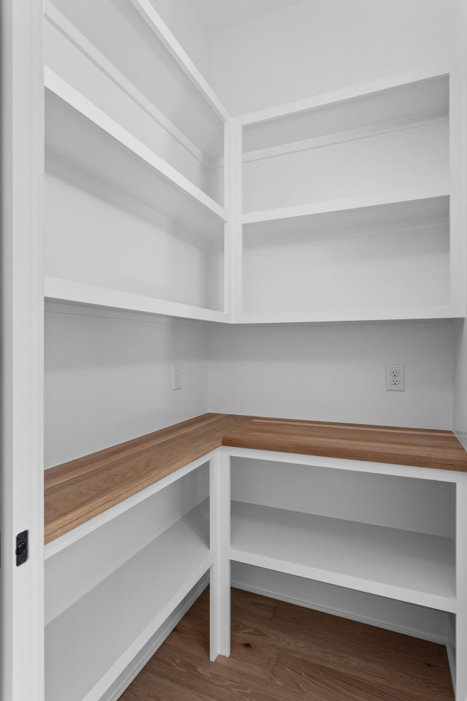 Home design - transitional home design idea in Indianapolis