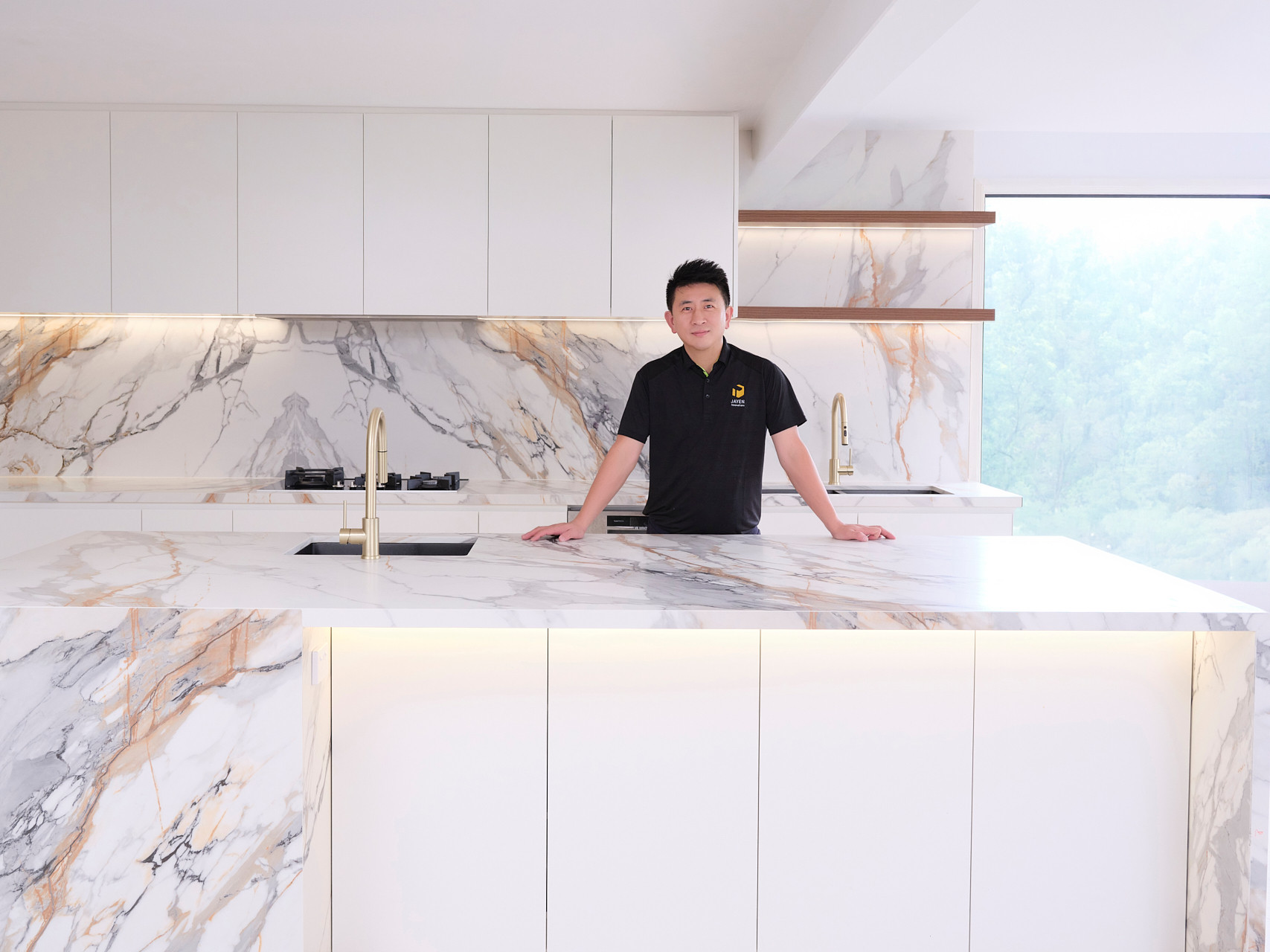 Morden sleek kitchen in