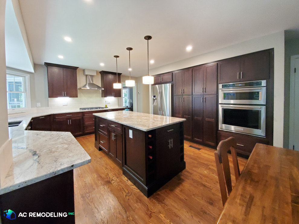 Inspiration for a transitional kitchen remodel in DC Metro
