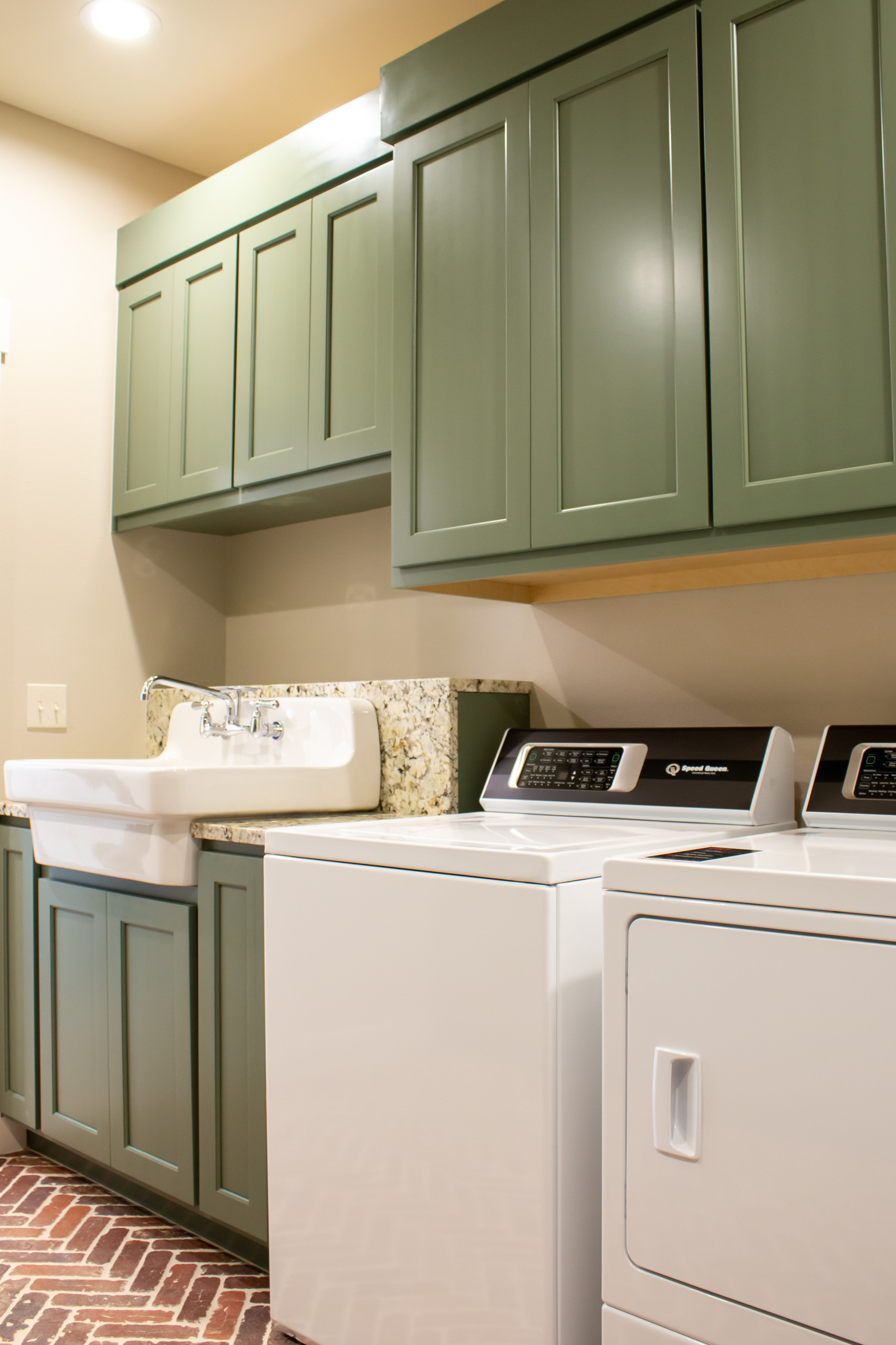Albright Traditional Home - Laundry Room