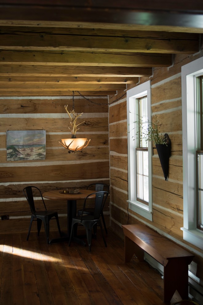 Mountain style dining room photo in Chicago