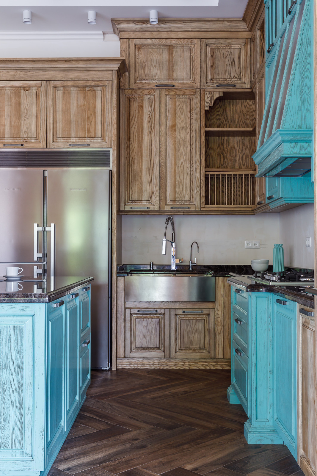 Кухня в бирюзовых оттенках