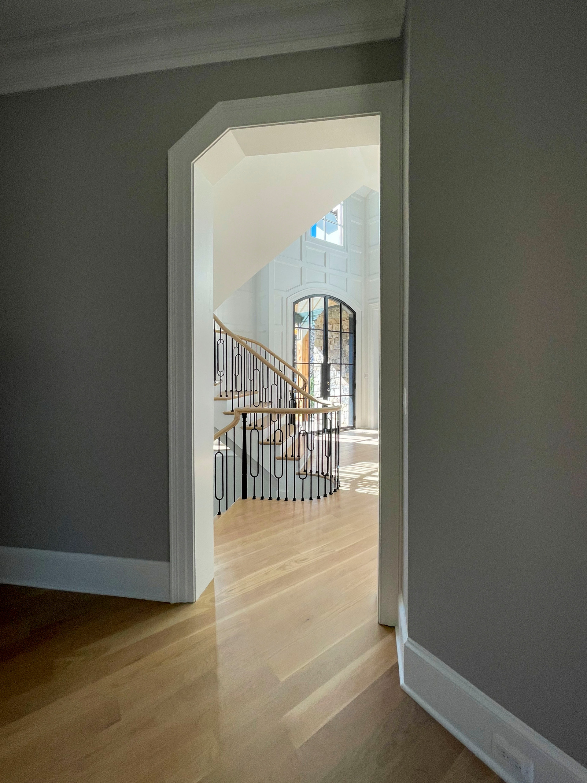 95_Remarkable and elegant floating elliptical staircase, McLean, VA 22101