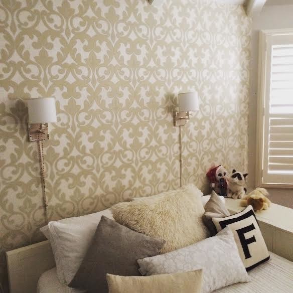 Inspiration for a transitional home design remodel in New York